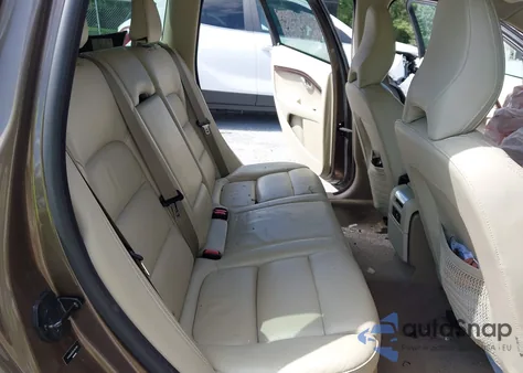 2013 Volvo Xc70 3.2/3.2 Platinum/3.2 Premier/3.2 Premier Plus z USA, uszkodzony, nr VIN YV4940BZ5D1147161